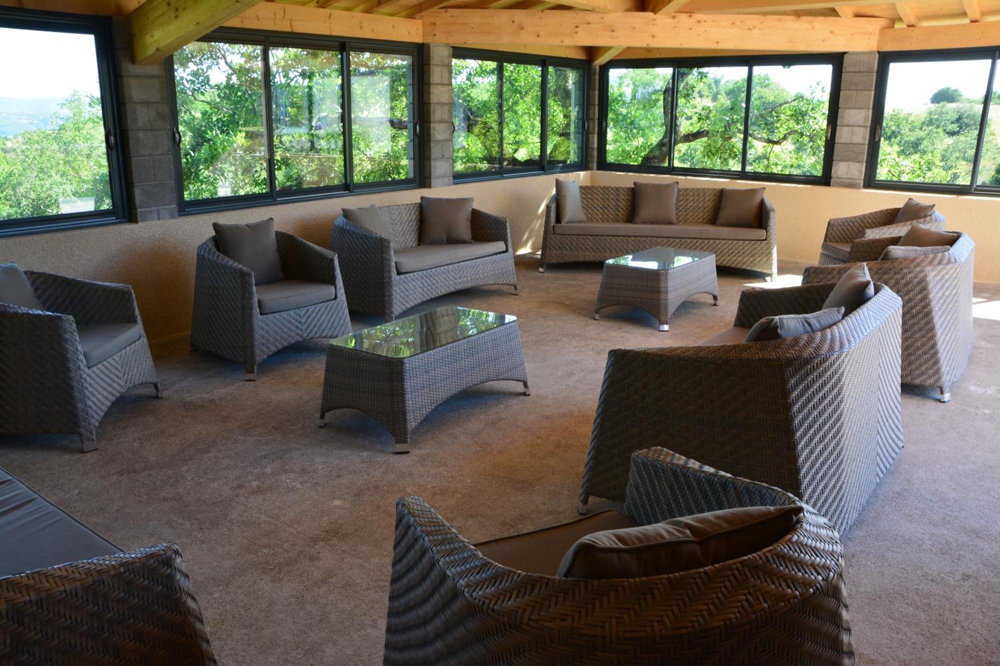 Domaine De Chadeyron Hotell Lagorce  Exteriör bild