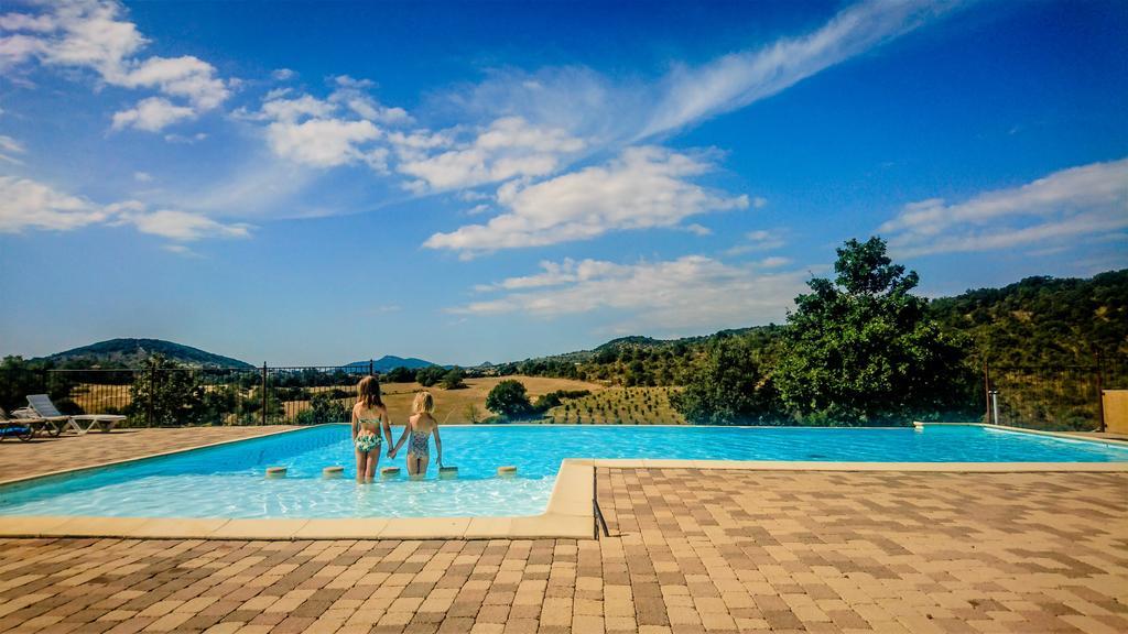 Domaine De Chadeyron Hotell Lagorce  Exteriör bild
